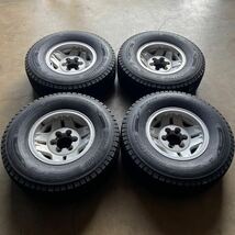 ランクル70 78 プラド 純正ホイール スタッドレス　ほぼ新品　良品　265/70R15 ブリヂストン DM-V3 7J オフセット-20 139.7 6H ハブ径106mm_画像1