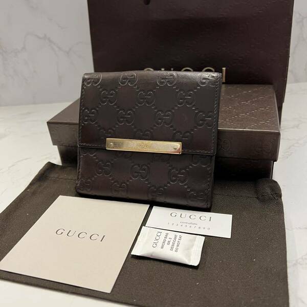 グッチ　GUCCI 財布　二つ折り　折り財布　シマレザー　レディース