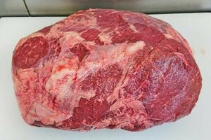 ■(^○^)/ チルド冷蔵品【7kg】牛肉 内モモ1本　穀物肥育　真空パックのままお届けします！