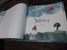 洋書絵本　Silence by Lemniscates(2012年)送料310円　静けさとは・・・・_画像2