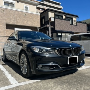 激安売切 BMW グランツーリスモ ラグジュアリー 320i ツインターボ！ 人気のブラック！ 黒革シート！ 自動バックドア！の画像1