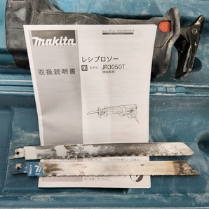 C-04075K【通電・動作未確認】中古品 makita マキタ 電動レシプロソー JR3050T 工具 工作 切断機 コード式 ジャンク の画像10
