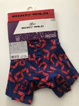 【BODY WILD】グンゼ　GUNZE ボクサーブリーフ（前閉じ）サイズL 本体¥1,300＋税　柄ブルーレッド_画像1