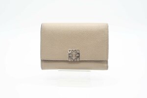 ☆安心の３大保証☆ ABランク ≪LOEWE ロエベ /三つ折り財布≫ C821S33X01 アナグラム バーティカル ウォレット スモール サンド ベージュ