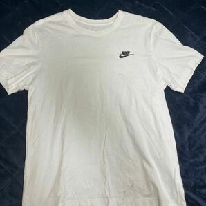 NIKE ナイキTシャツ　ホワイト ナイキシャツワンポイントNIKETシャツ　NIKEロゴ　白Tシャツ　Tシャツ　L