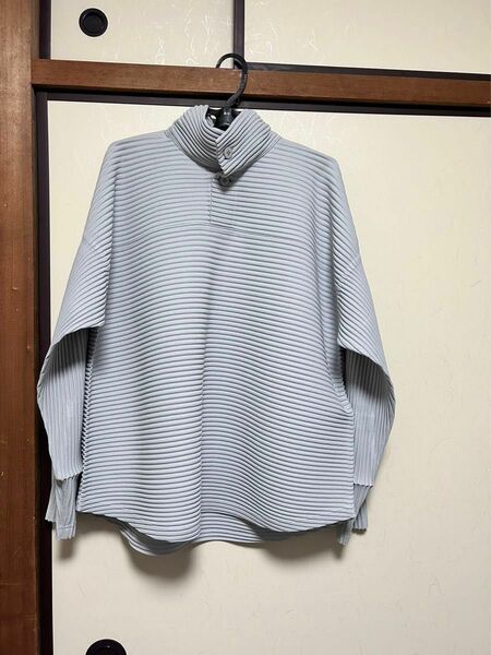 【新品】HOMME PLISS ISSEY MIYAKE Tシャツ　ブルゾン2点