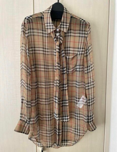 【極美品】BURBERRY シースルータイ付きブラウス