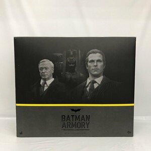 ムービー・マスターピース 「ダークナイト」 1/6 アルフレッド・ペニーワース＆バットスーツ格納庫 バットマン BATMAN ARMORY 53HSSS20674