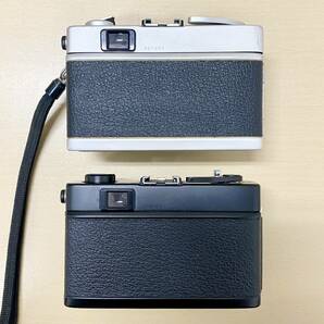 【まとめ出品】 2台 Konica C35 Flashmatic シルバー ブラック コニカ フィルムカメラ コンパクトカメラ 動作未確認 ジャンク扱い 中古品の画像3