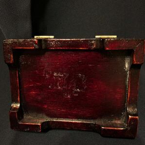 中国美術 宝石箱 小物入れ ジュエリーボックス アンティーク 木製 白玉透彫 鍵付の画像7