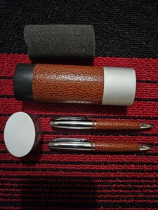 新品未使用品 ボールペン 2本セット ケース付き A0862 ハンドグリッパー