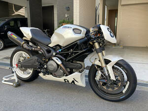  Ducati M696 Monstar Racer 