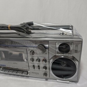 【動作確認済】SANYO MR-V8 FM/AM 2バンド ラジオステレオカセットレコーダー 三洋電機 ラジカセの画像3