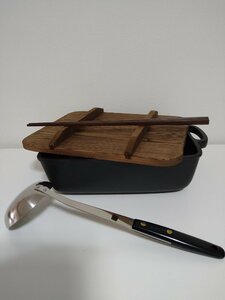 * rare goods *.... hobby. iron pan regular ..( design registration ). saucepan antique goods 