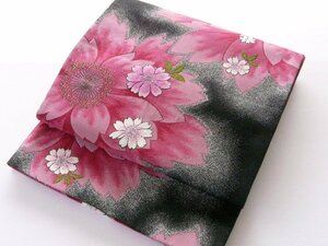 【中古】正絹袋帯 仕立上り 黒地にピンクの桜 053