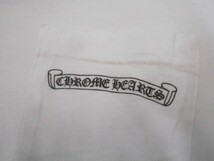 67 送60サ 0430$D16 CHROME HEARTS クロムハーツ バックロゴプリント 長袖ポケットTシャツ USA製 ホワイト サイズM 中古品_画像4