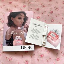 【新品未使用】ディオール Dior 2024 新製品 ミス ディオール パルファン 香水 1ml パンフ付き ノベルティ 非売品 ワイルドストロベリー_画像1