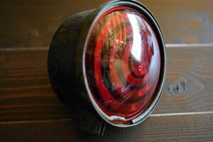 Vintage Red Glass Lens Tail Light (ナックル　パン　ショベル　サイドバルブ