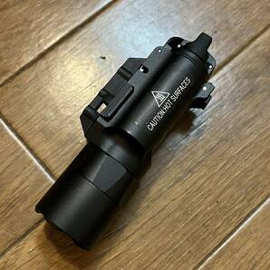 SUREFIREタイプ X300U ウェポンライト レプリカ 東京マルイ glock baton sig air m17の画像2