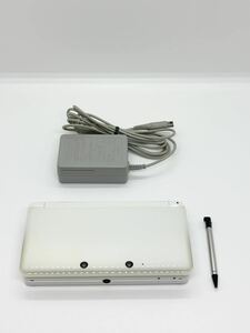 ニンテンドー3DS アイスホワイト