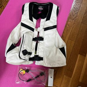 ◆無限電光 hit-air MLV-C ハーネスtypeAirbagベスト Medium(M-2XL)サイズ USED品◆アイボリー