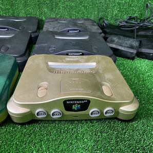 18@任天堂 NINTENDO64 NUS-001本体 Nintendo コントローラー NUS-005等まとめて 通電のみ確認済み 中古ジャンクの画像8