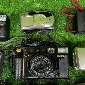 8 コンパクトカメラ フィルムカメラ まとめて Canon OLYMPUS FUJI MINOLTA Konica RICOH Nikon 色々 レトロ の画像3