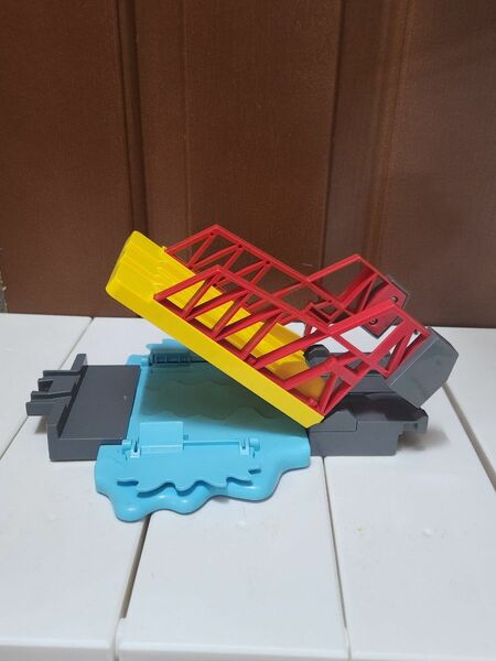 トーマス　プラレール　バッタン橋