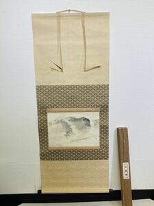 kmu06▼掛け軸 骨董 古掛軸 年代物 レトロ 美術品 インテリア 水墨画 風景 外箱付▼