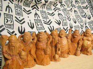 木彫り　七福神　７個セット　柘植材　 高さ約12~13ｃｍ 神奈川より80サイズ （s517)