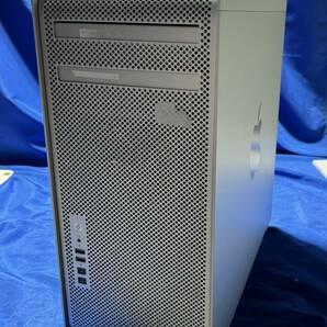 S60415209 Apple MacPro A1289 1点 ※CPU2基(2.66_12CX)/メモリ8X4G/グラフィックボード5770/HDD 6TB(2TBX3)/SD/JPN EMC:2629【通電OK】の画像1