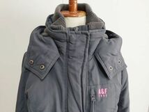 アバクロンビー&フィッチ ナイロン 裏地フリース フードジャケット グレー系 Sサイズ Abercrombie & Fitch_画像2