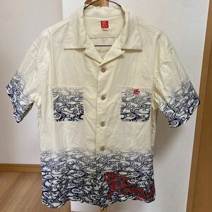 [ Fellows ] short sleeves shirt S size peace pattern 
