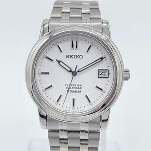 【1円スタート】SEIKO セイコー 8F32-00A0 パーペチュアルカレンダー チタン 白文字盤 デイト ラウンド クオーツ 腕時計 動作未確認