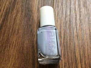 レア新品●essie ●794 　　She's Picture Perfect　 5ｍｌミニサイズ　　匿名発送　エッシー　廃盤