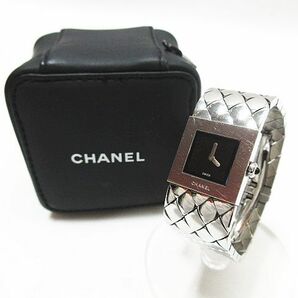 ジャンク CHANEL シャネル マトラッセ レディース腕時計 クオーツ SS 黒文字盤 シルバー 専用ケース付き 現状品の画像1