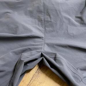 HU606 ラファ Rapha EXPLORE OVERSHORTS ハーフパンツ グレー L ※汚れの画像5