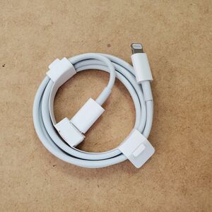 Apple USB-C - Lightning ケーブル