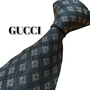 ★GUCCI★　グッチ　ブラック系　総柄　イタリア製