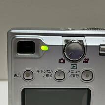 FUJIFILM FinePix 40i コンパクトデジタルカメラ コンデジ富士フィルム コンデジ レトロ スーパーCCDハニカム シルバー_画像8