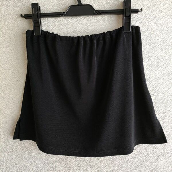 社交ダンス　シンプルな黒のオーバースカート