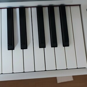 ☆美品☆CASIO(カシオ) PX-770-WE(ホワイトウッド調) Privia(プリヴィア) 電子ピアノ 88鍵盤、ピアノ用椅子セットの画像5
