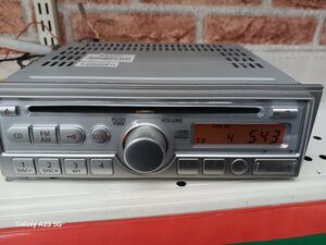 スズキ純正　３９１０１－７２Ｊ５Ｘ－ＣＹＹ　ＡＭ、ＦＭ、ＣＤデッキ　②　中古品