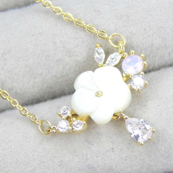 新品★送料無料 Gold Plated レディース ペンダント ジルコニア ホワイトフラワー CZ ダイヤモンド ネックレス プレゼント ゴールド