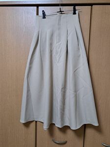 【GW限定セール】GU ハイウエストフレアミディスカート 新品未使用