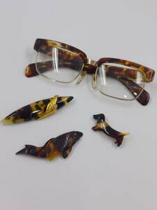  tortoise shell tortoise shell manner glasses glasses no lenses fashionable eyeglasses brooch colored carp common carp dog miniature Dux fndo3 point set 