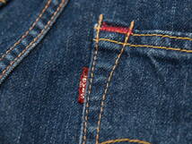 ♪服2636_P5♪ デニムハーフパンツ Levi's リーバイス 裾はチェーンステッチ W=30インチ(実測で76cm位)　股下32cm 使用感無し ～iiitomo～_画像6