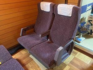 鉄道部品 車両部品 座席シート 二人掛け 椅子 電車 イス ボックス席 ボックスシート 651系