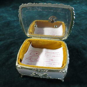 古い 手巻き オルゴール付 ジュエリーボックス 宝石箱 アクセサリーボックス 曲「愛のオルゴール」日本製の画像6