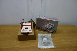 任天堂 Nintendo CLV-101 ニンテンドークラシックミニ ファミリーコンピュータ ファミコン 中古品 ① 管理ZI-60